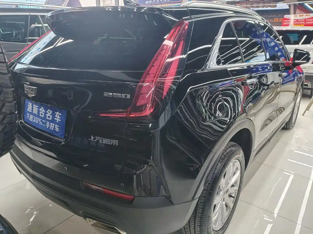 Cadillac XT4 — миниатюра 8