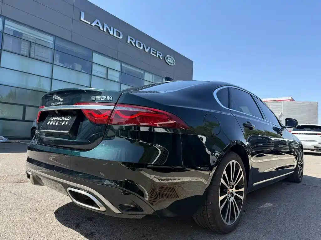Jaguar XFL 2024 2.0T P250 Premium Luxury