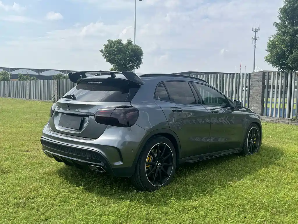 Mercedes-Benz GLA — миниатюра 6