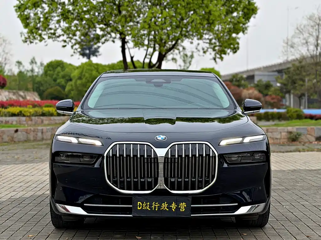 BMW 7 Series 7 2023 735Li Luxury