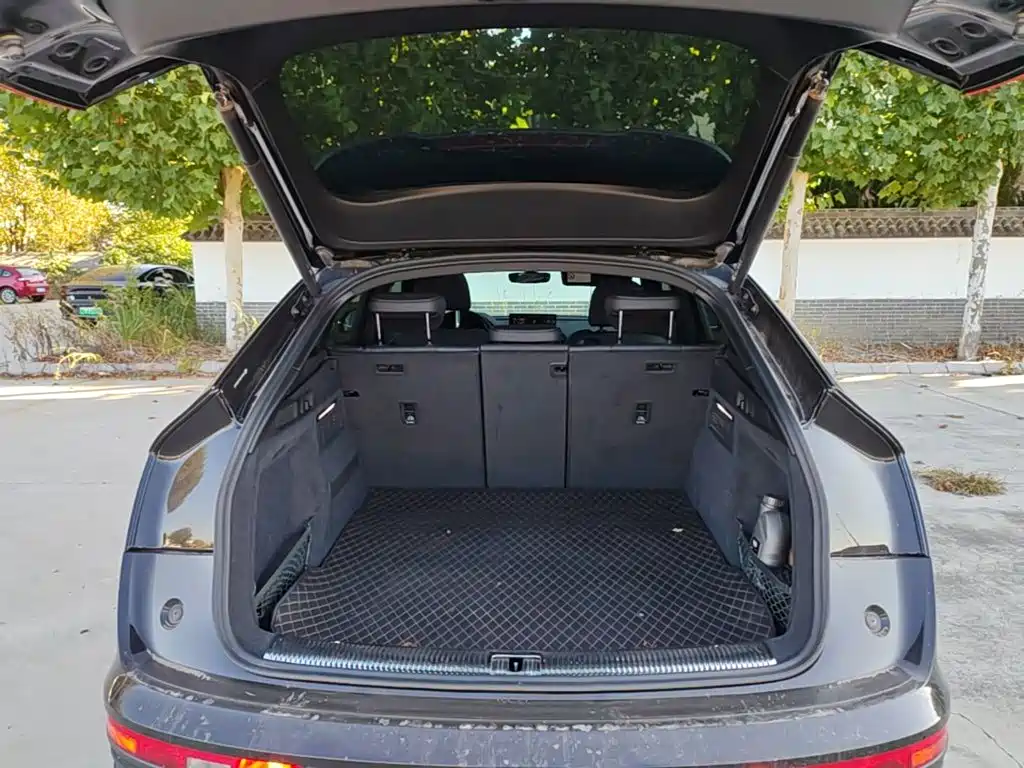 Audi Q5L Sportback — миниатюра 19