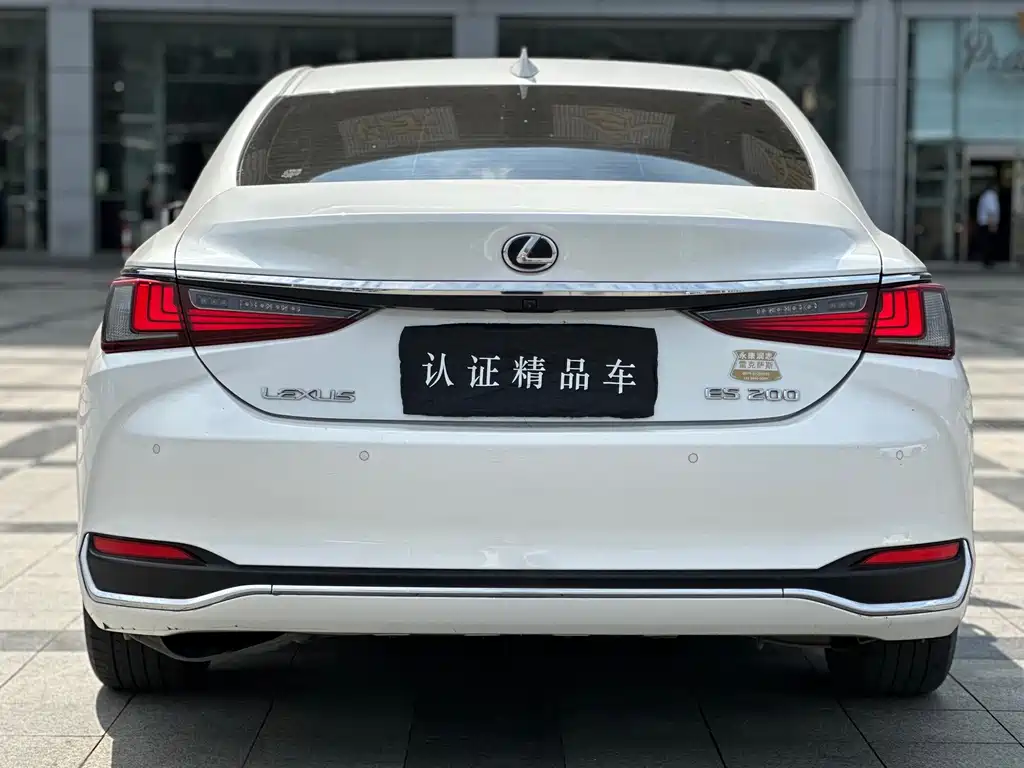 Lexus ES — миниатюра 4