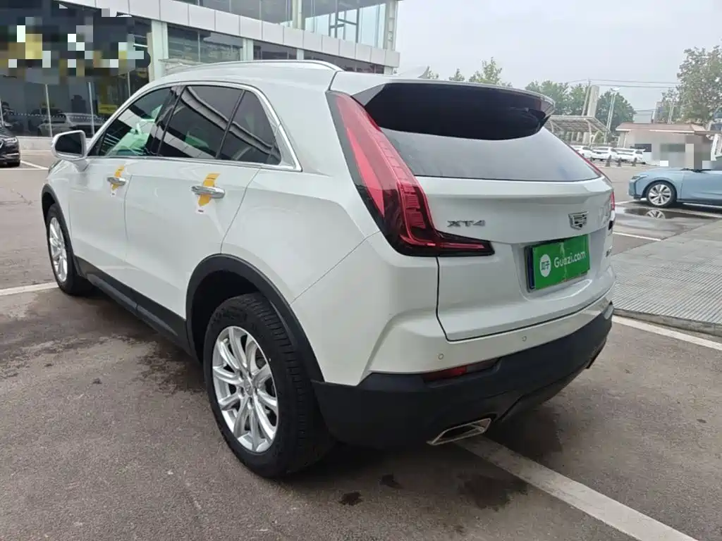 Cadillac XT4 — миниатюра 5