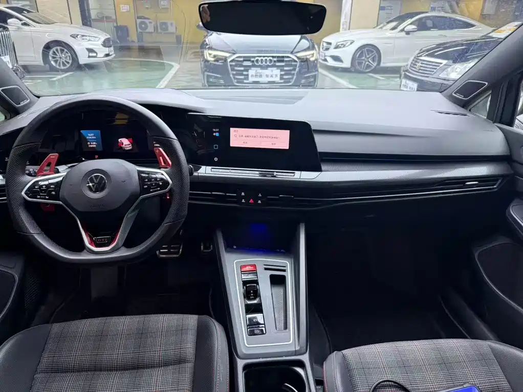 Volkswagen Golf GTI — миниатюра 9