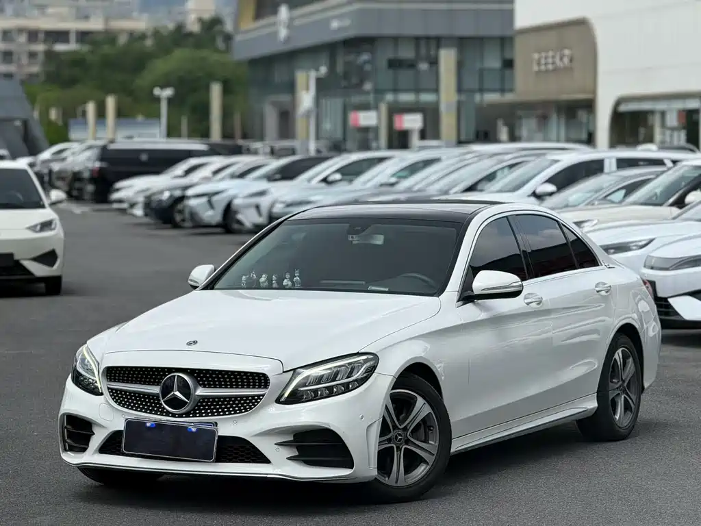 Mercedes-Benz C-Class — миниатюра 16