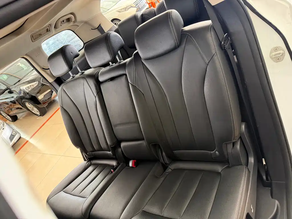 BYD MAX — миниатюра 28