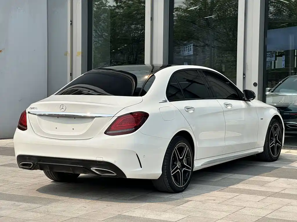 Mercedes-Benz C-Class — миниатюра 9