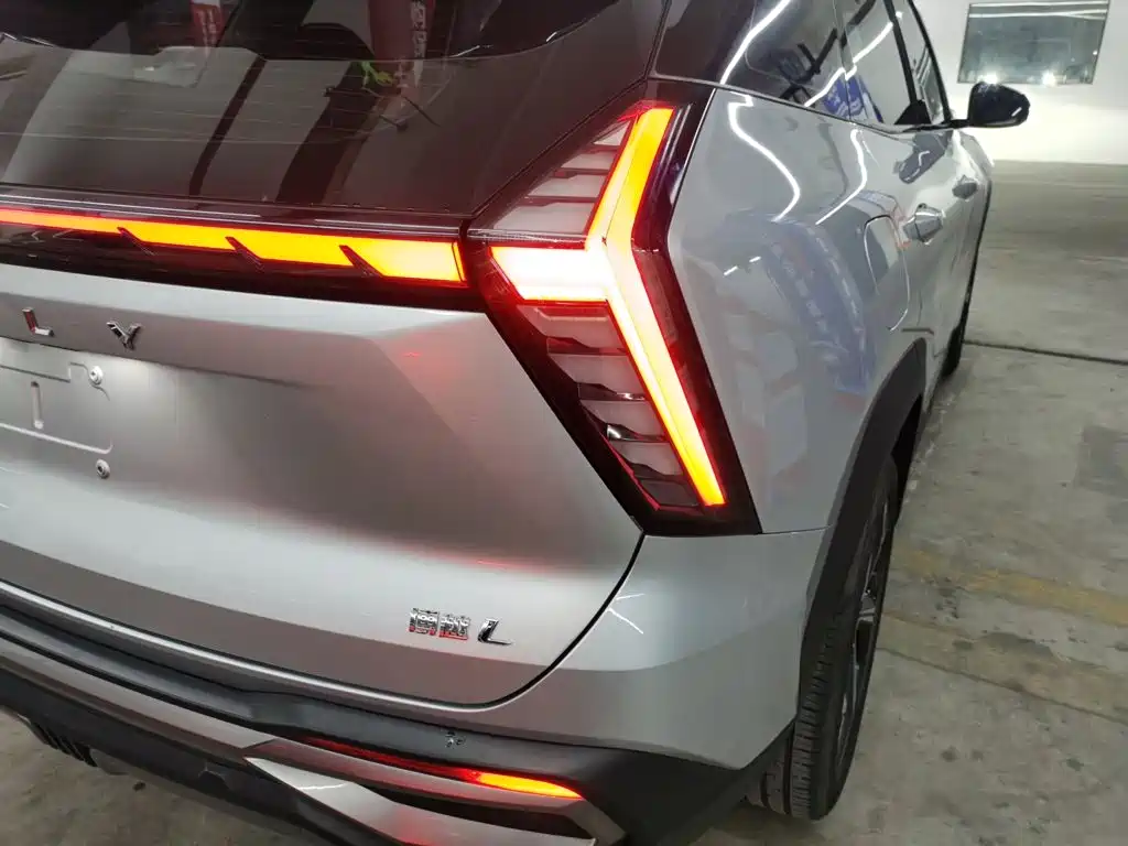 Geely Boyue L — миниатюра 8
