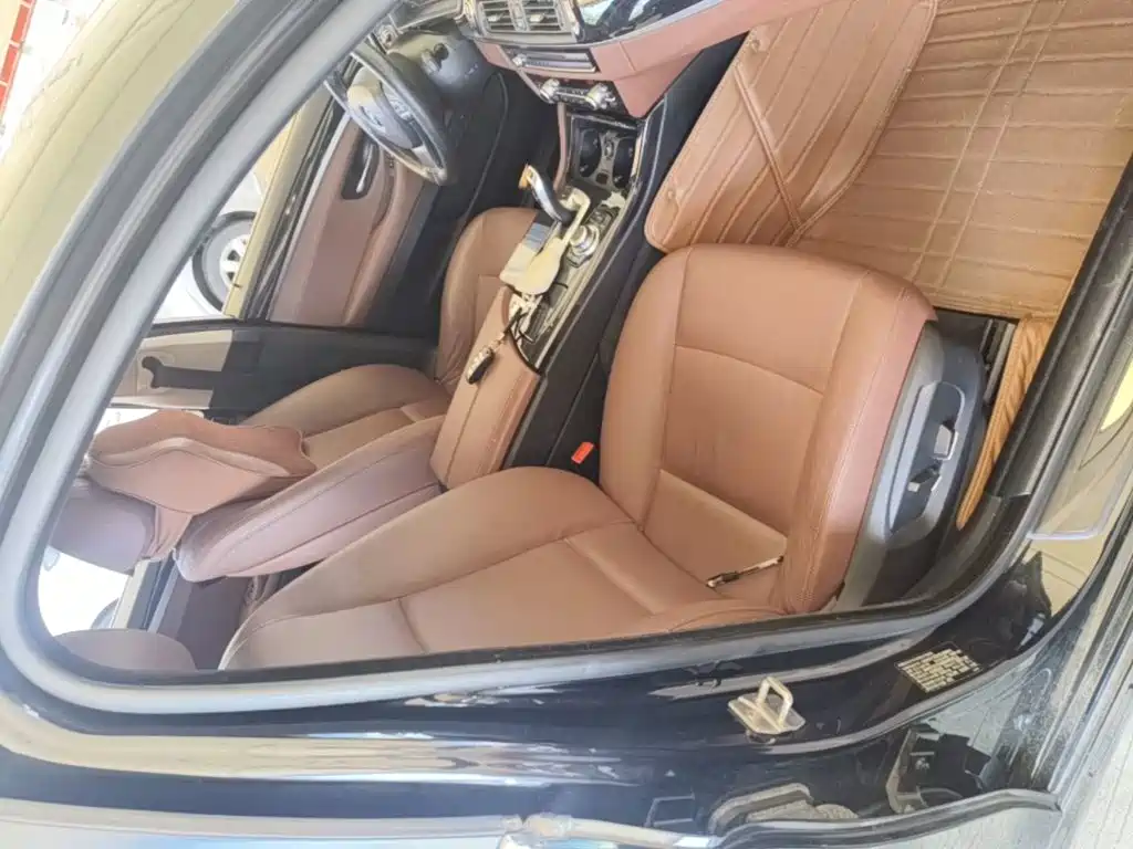 BMW 5 Series — миниатюра 25