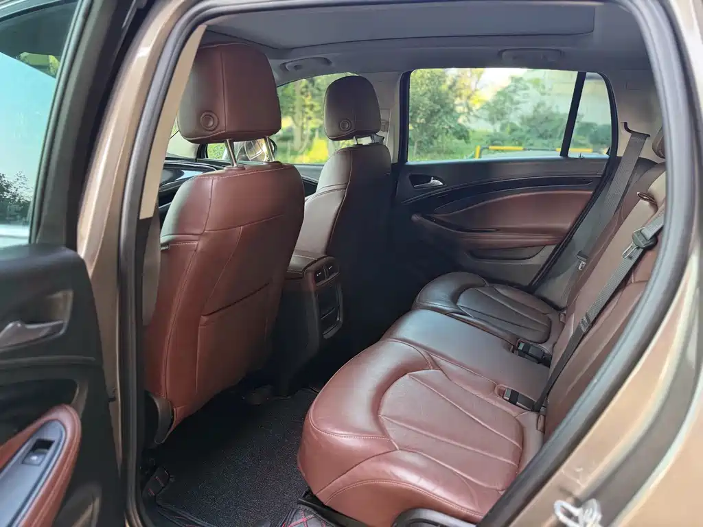 Buick Envision Plus — миниатюра 11