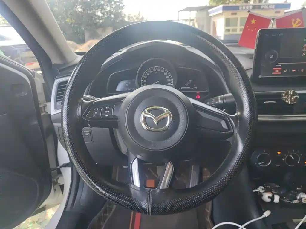 Mazda 3 Axela — миниатюра 11
