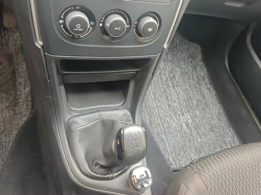 Peugeot 308 — миниатюра 16
