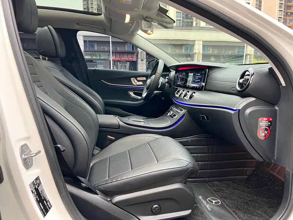 MERCEDES-BENZ E CLASS