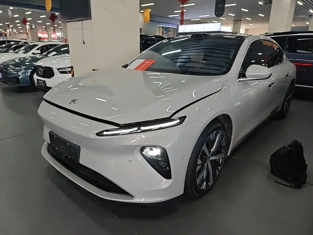 NIO ET7
