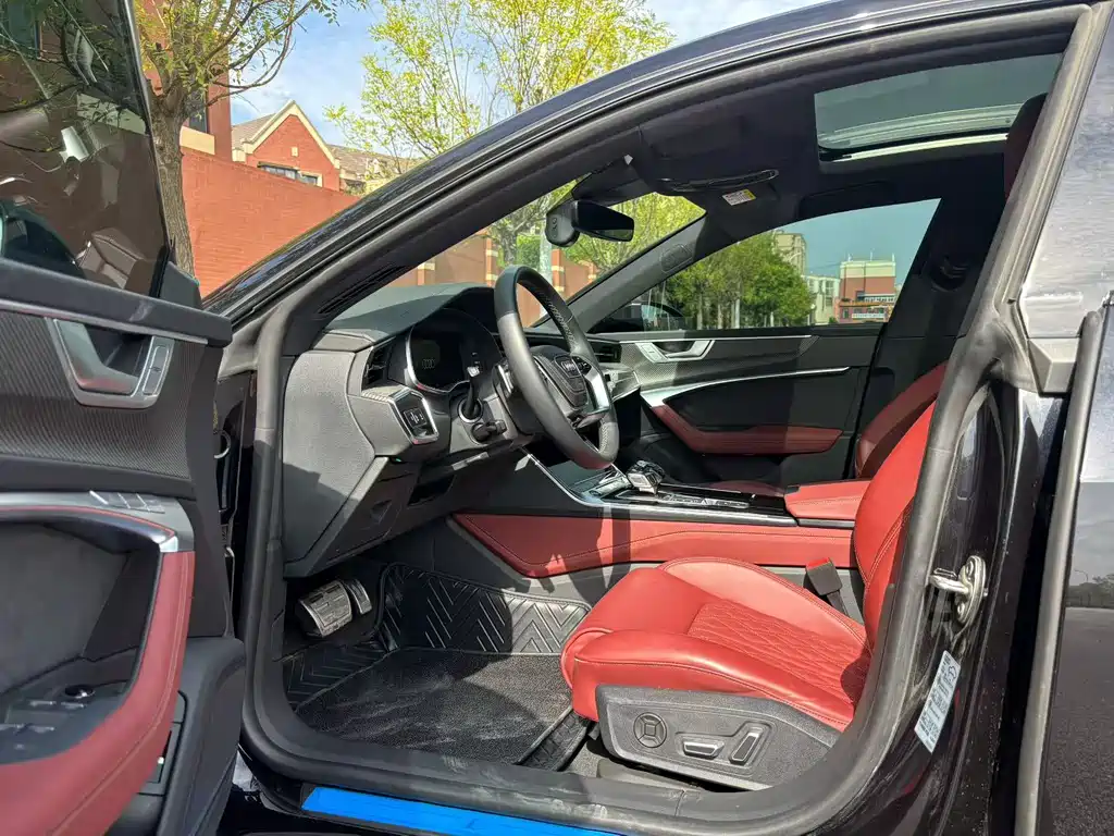 Audi A7L — миниатюра 4