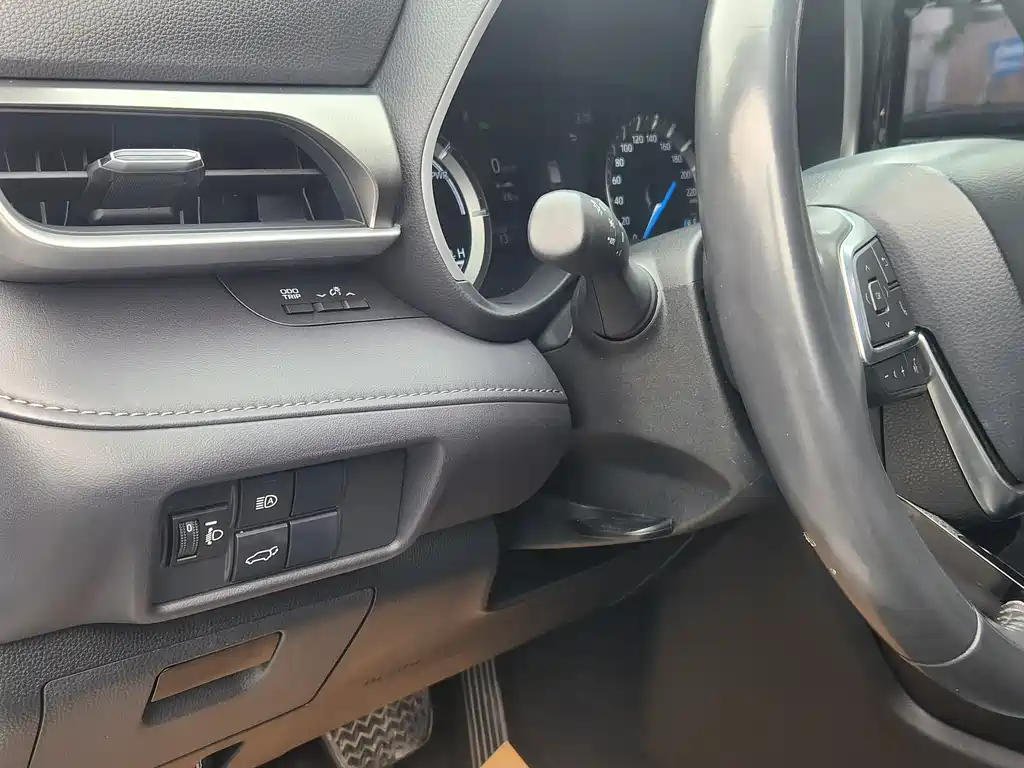 Toyota Highlander 2023 2.5L Luxury 7 мест
