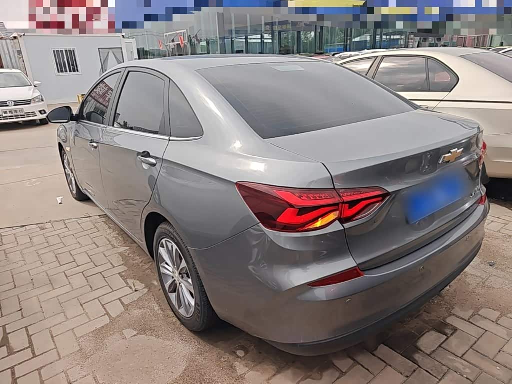Chevrolet Monza 1.5 л 2022 г. Серебристо-серый, пробег 44800 км