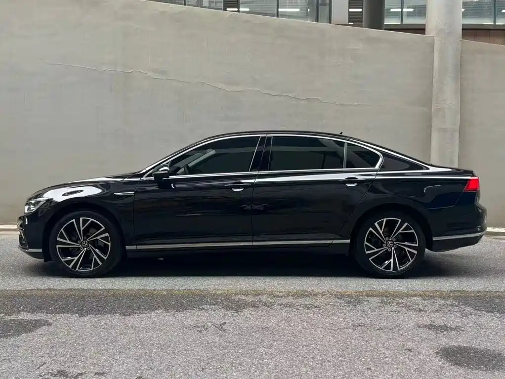 Volkswagen Magotan — миниатюра 3
