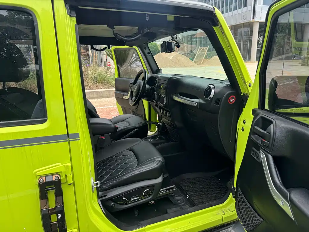 Jeep Wrangler — миниатюра 10