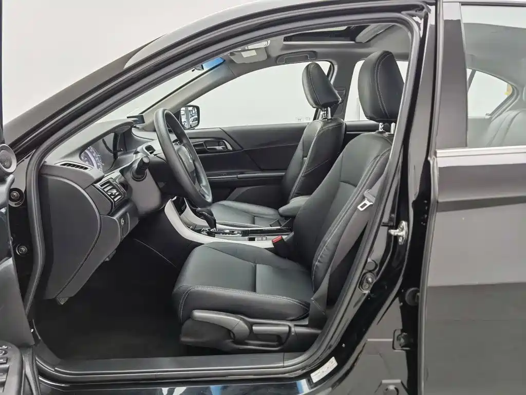 Honda Accord — миниатюра 10