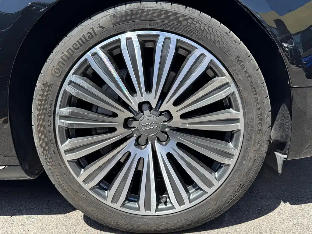 Audi A8 2011 A8L 3.0 TFSI quattro Comfort (213kW