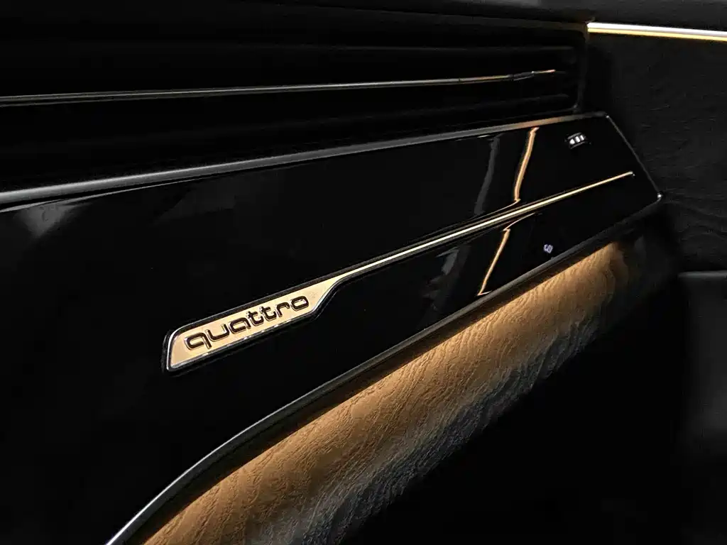 Audi Q7 — миниатюра 8