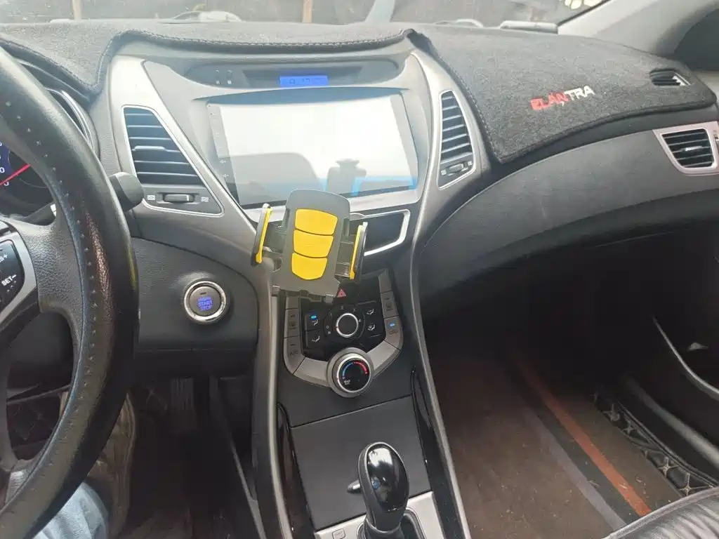 Hyundai Elantra Langdong — миниатюра 6