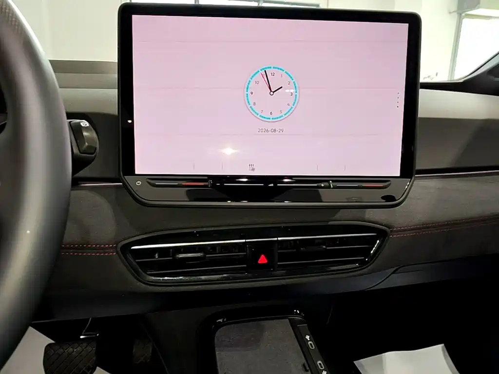Volkswagen ID.3 — миниатюра 13