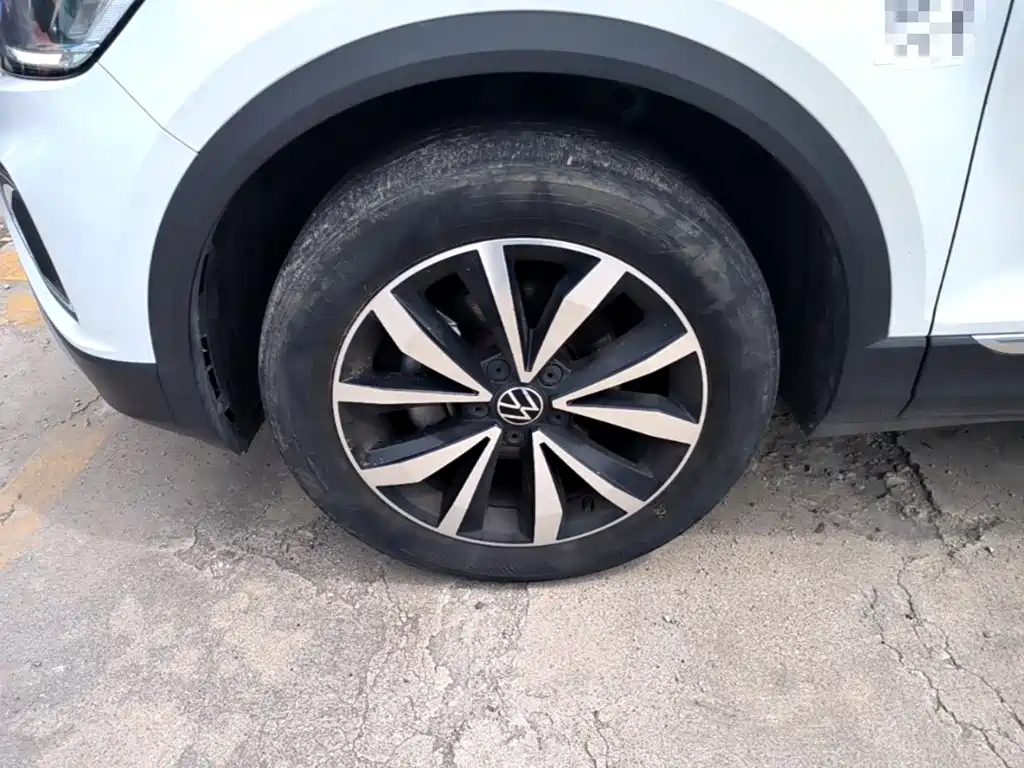 Volkswagen T-Roc — миниатюра 23