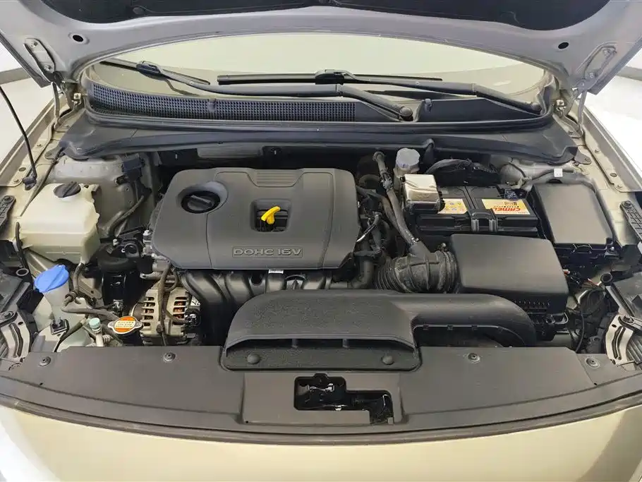 Hyundai Mistra - фото 10