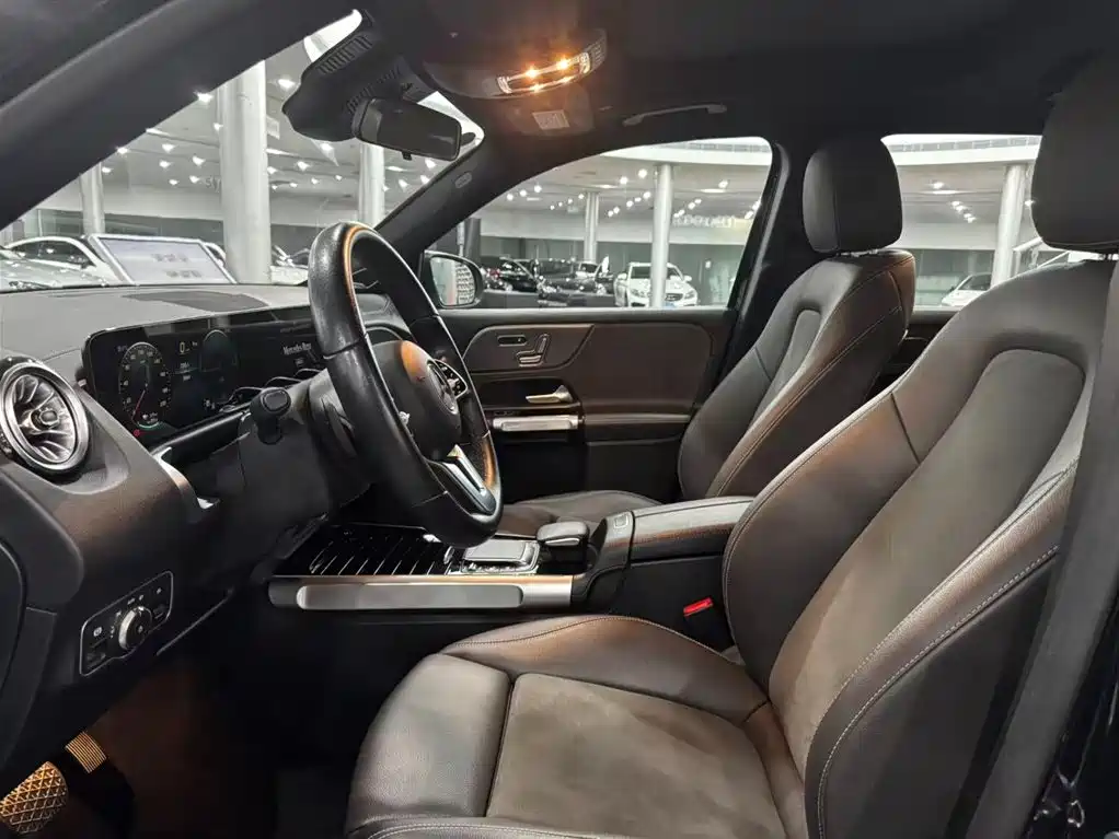 Mercedes-Benz EQB — миниатюра 10