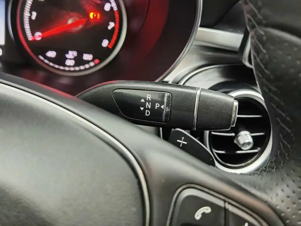 Mercedes-Benz C-Class — миниатюра 13