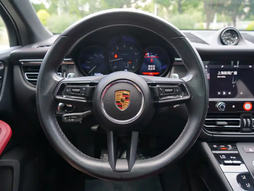 Porsche Macan — миниатюра 13