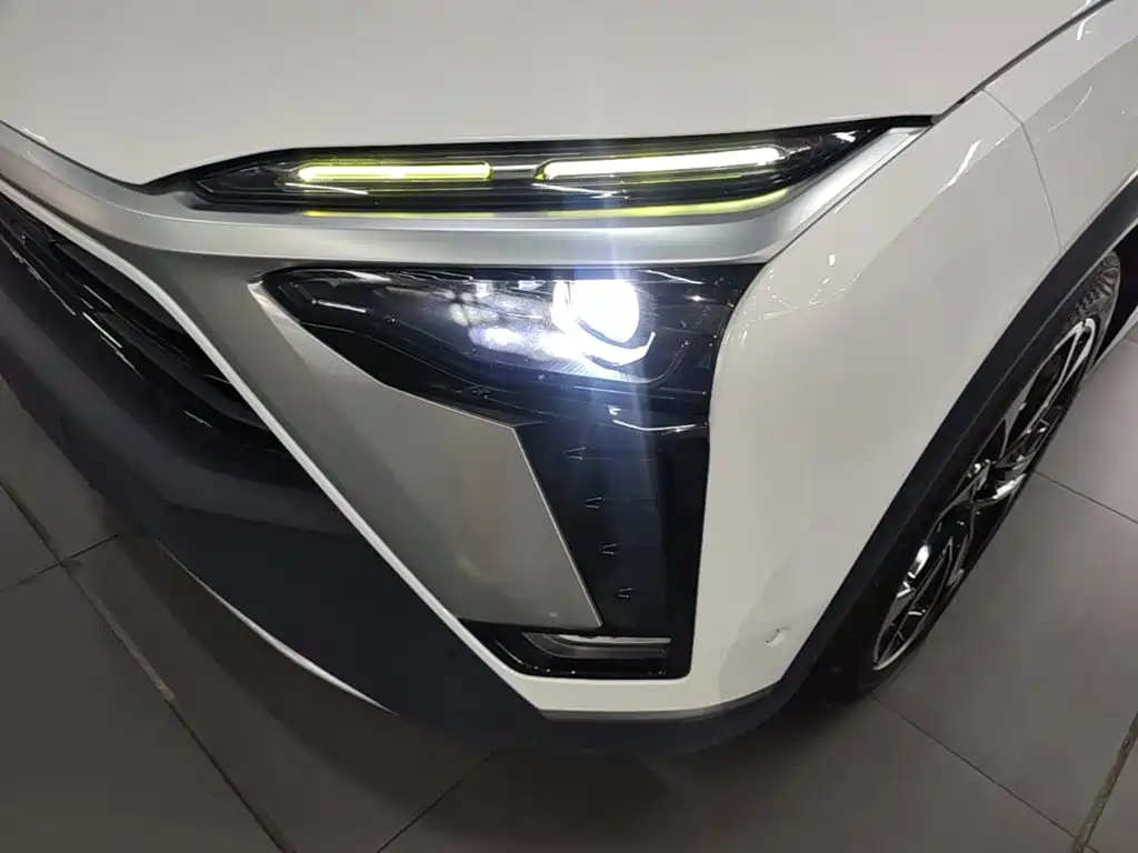 NIO ES8 — миниатюра 24