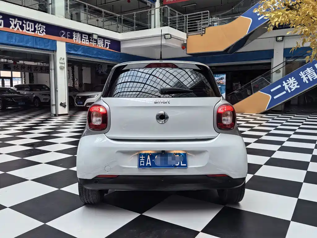 smart Smart Forfour — миниатюра 6