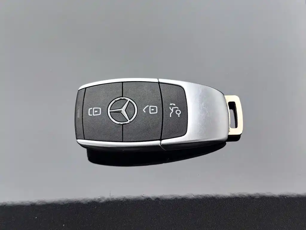 Mercedes-Benz GLE (Import) — миниатюра 19