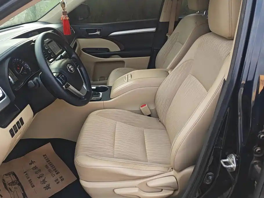 Toyota Highlander — миниатюра 9