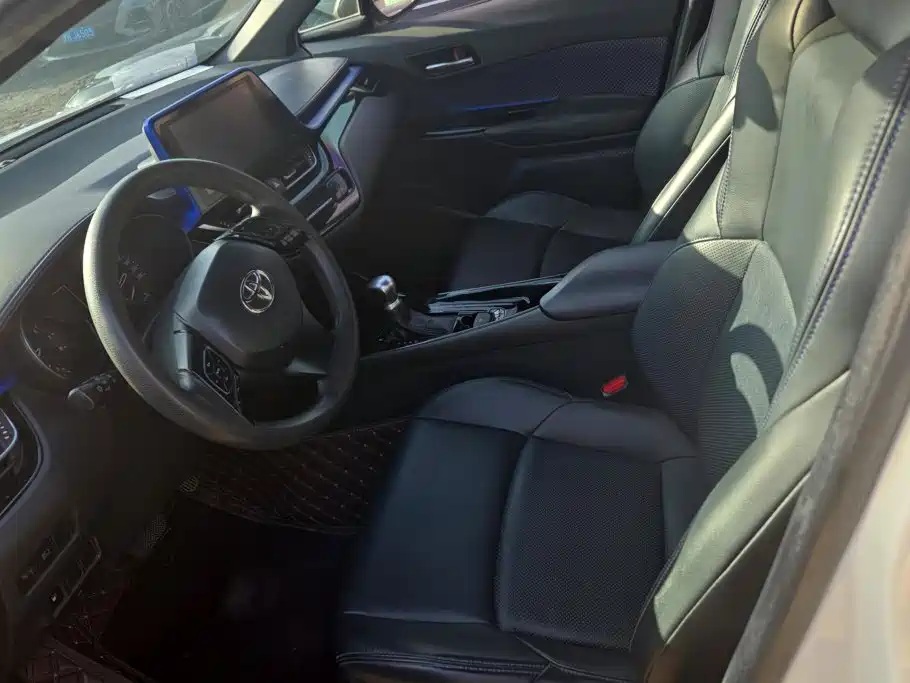 Toyota C-HR — миниатюра 9