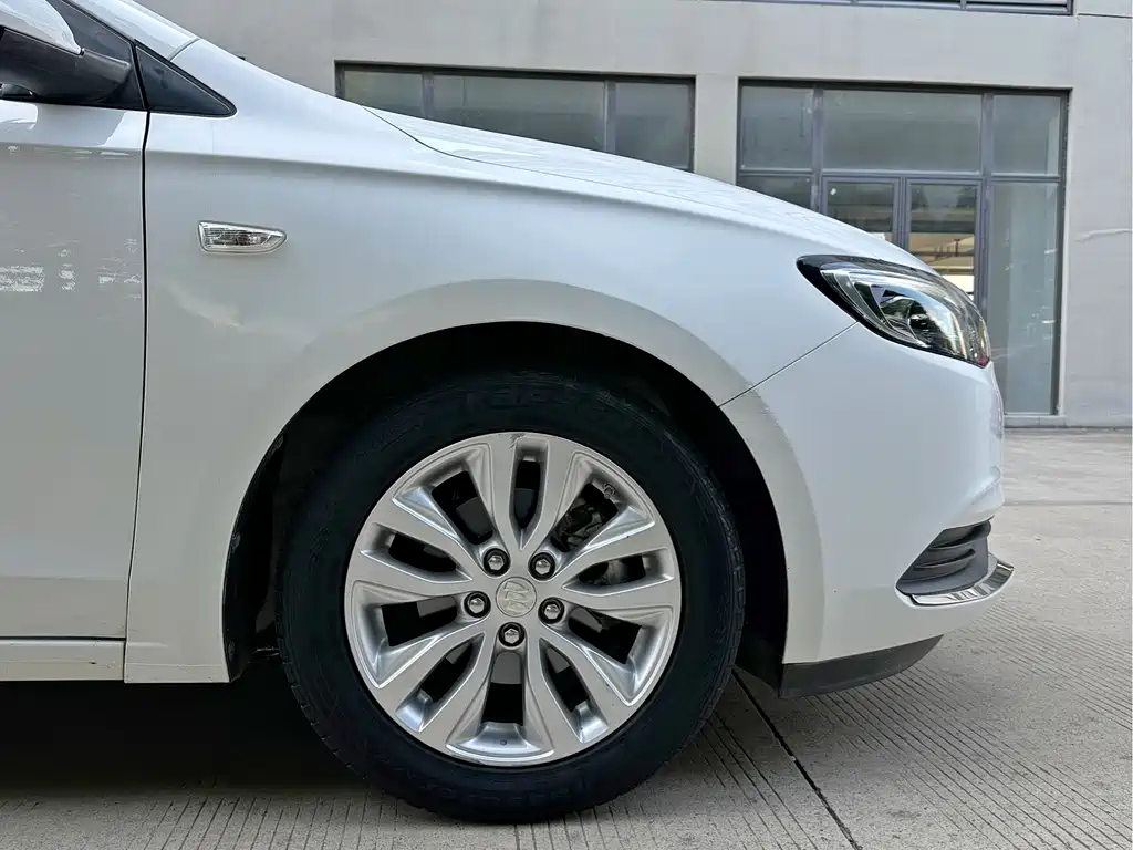 Buick Excelle — миниатюра 11