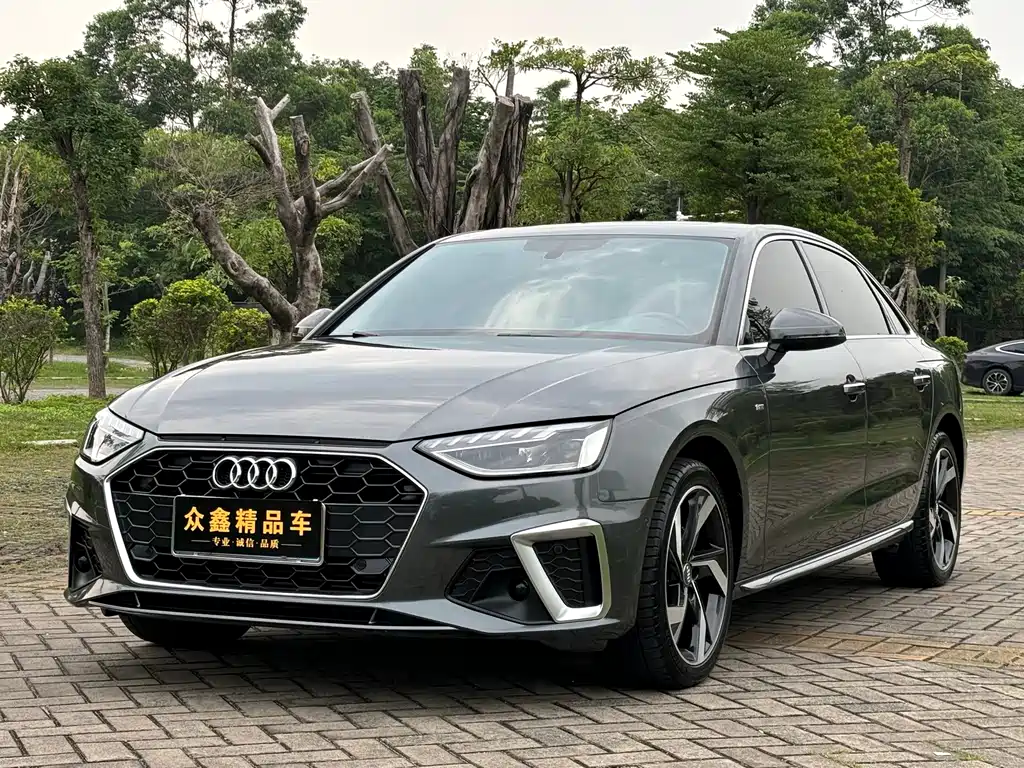 Audi A4L 2021
