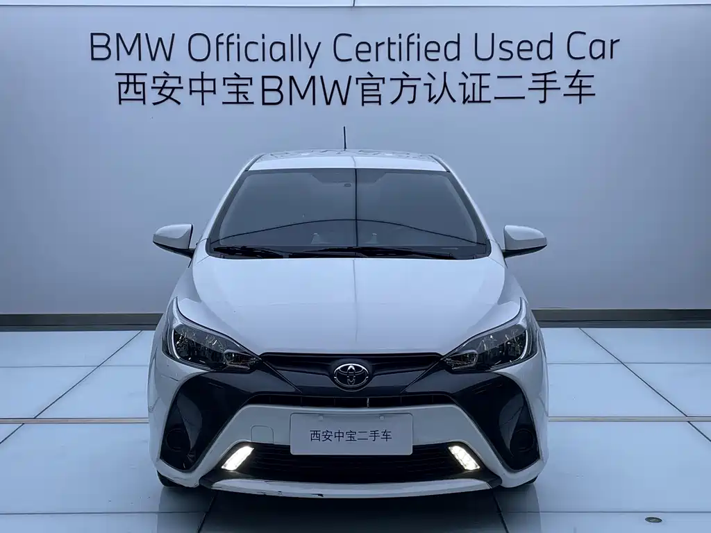 Toyota Yaris L — миниатюра 2