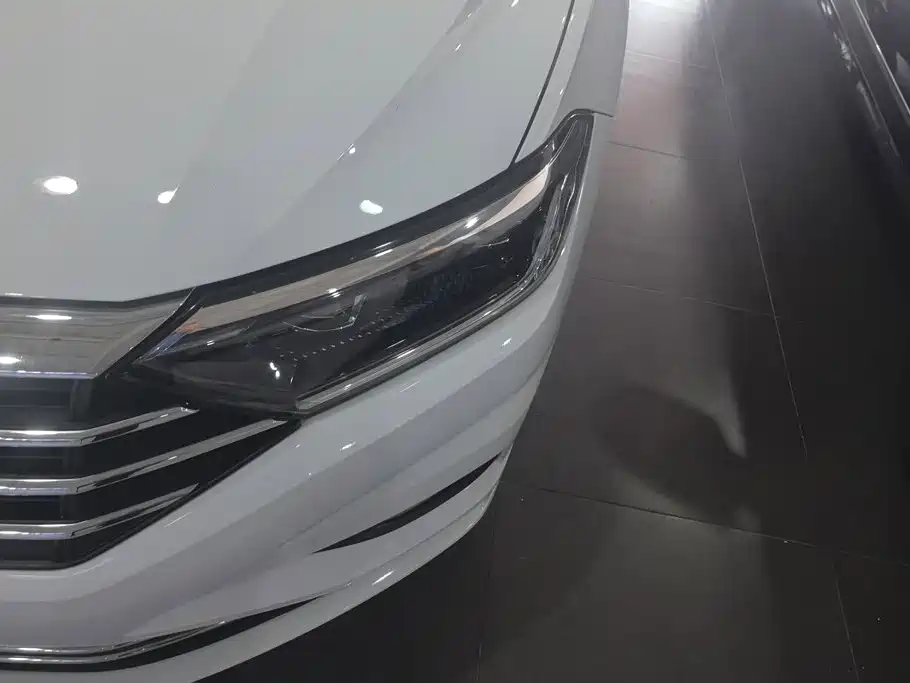 Volkswagen Sagitar — миниатюра 5