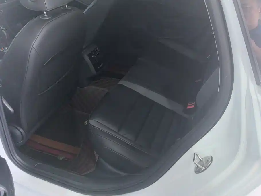 Volkswagen Sagitar — миниатюра 11