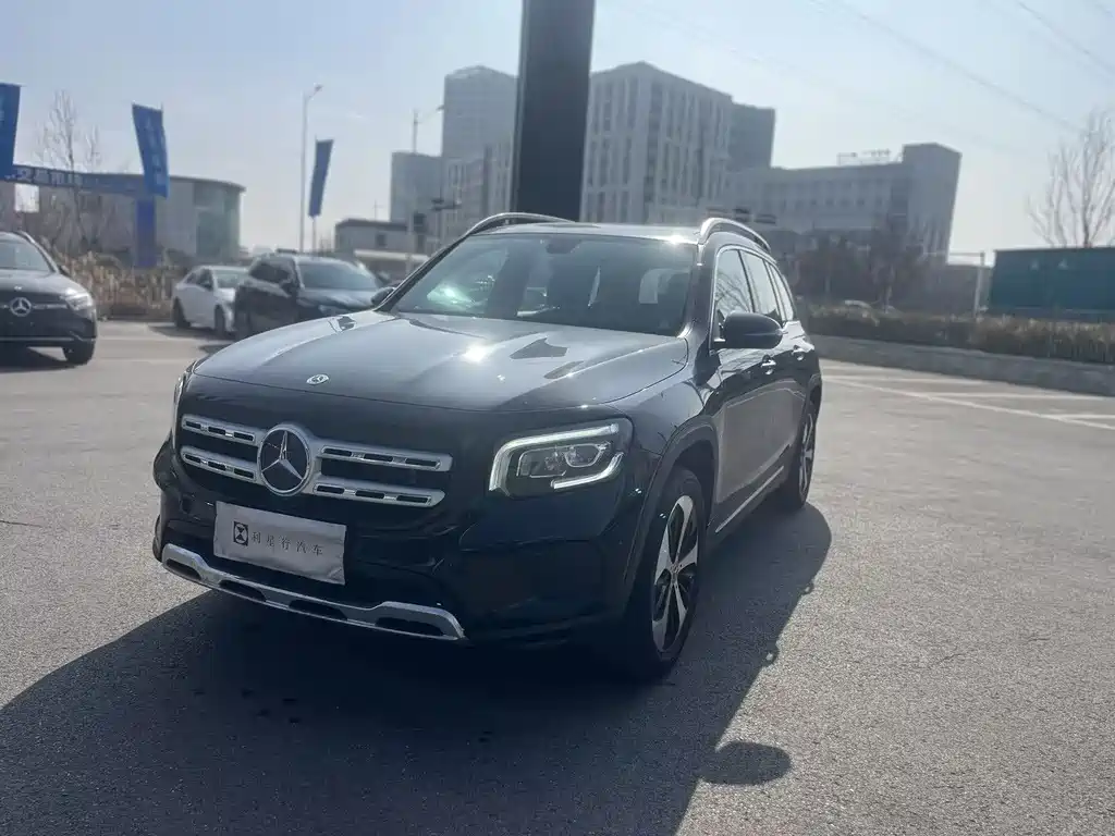 Mercedes-Benz GLB 2021