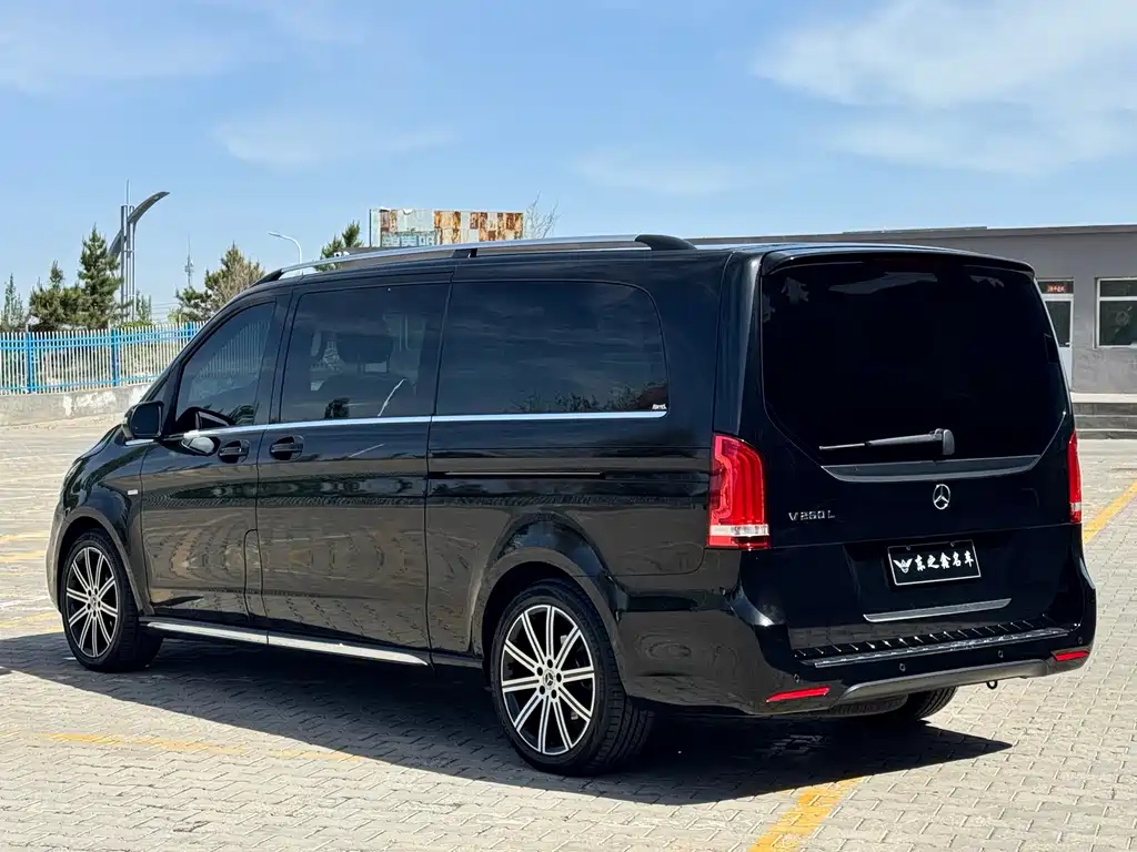 Mercedes-Benz V-Class — миниатюра 6