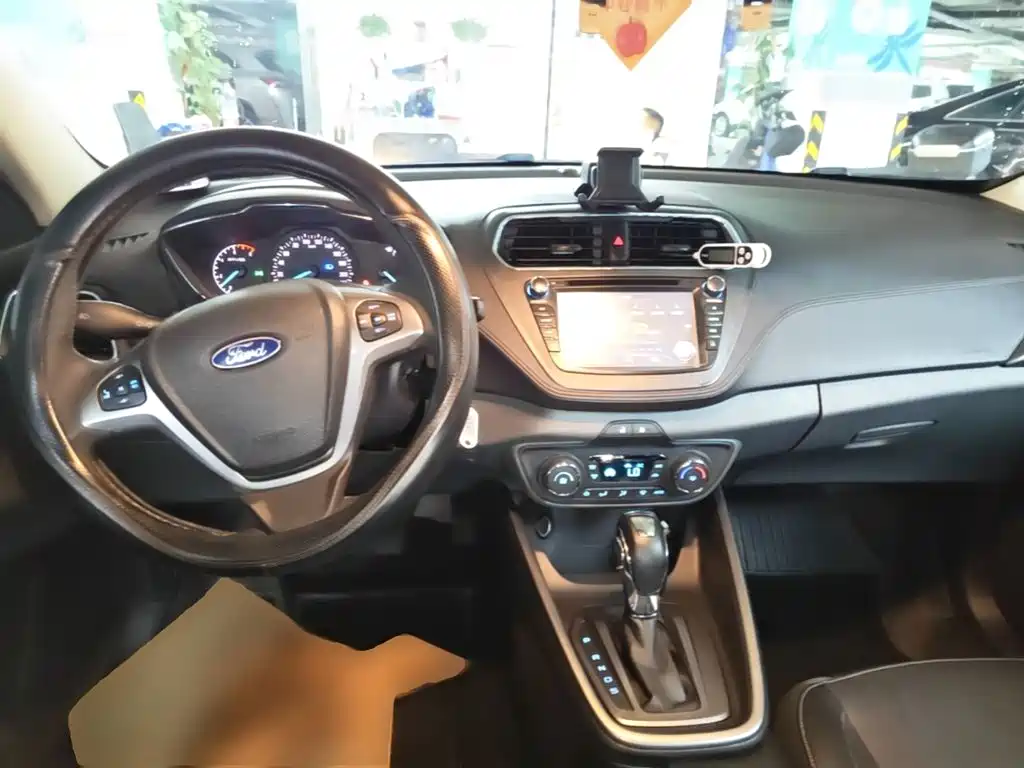 Ford Escort — миниатюра 10