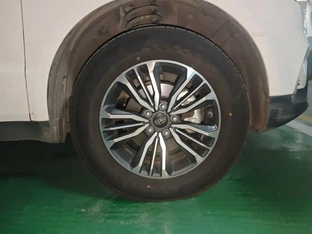 Geely Vision X6 — миниатюра 8