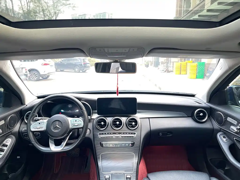 Mercedes-Benz C-Class — миниатюра 5
