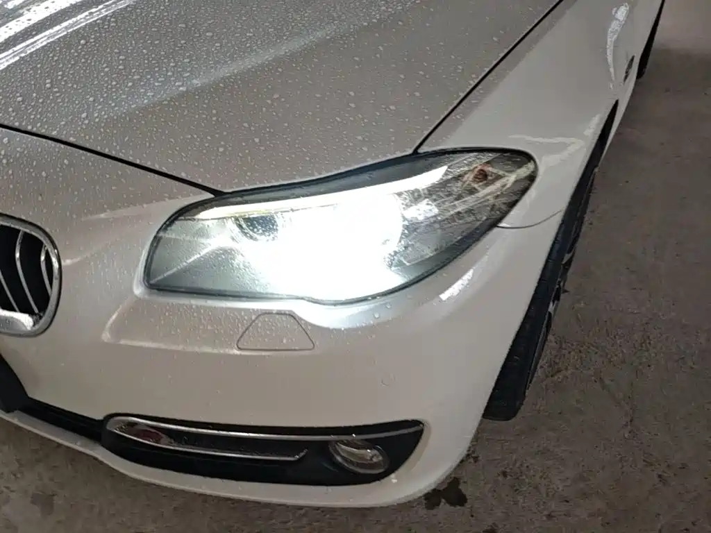 BMW 5 Series — миниатюра 24