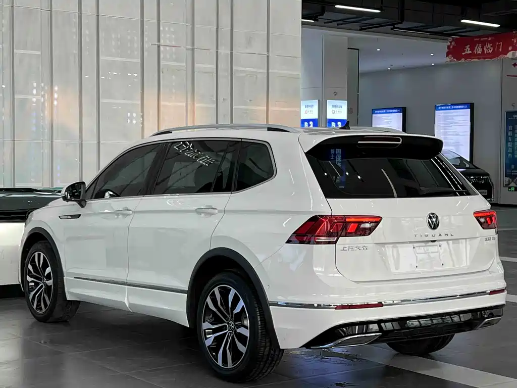 Volkswagen Tiguan L — миниатюра 5